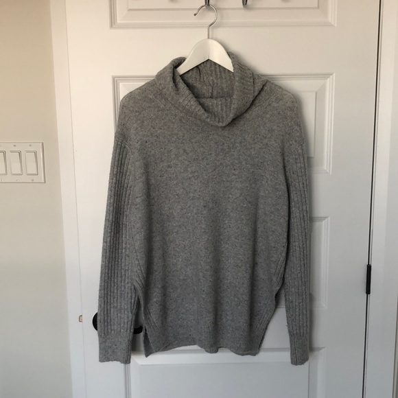 Grey turtleneck sweater with purple and blue subtle flecks - Picture 1 of 2